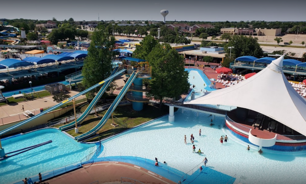 Hurricane Harbor Arlington